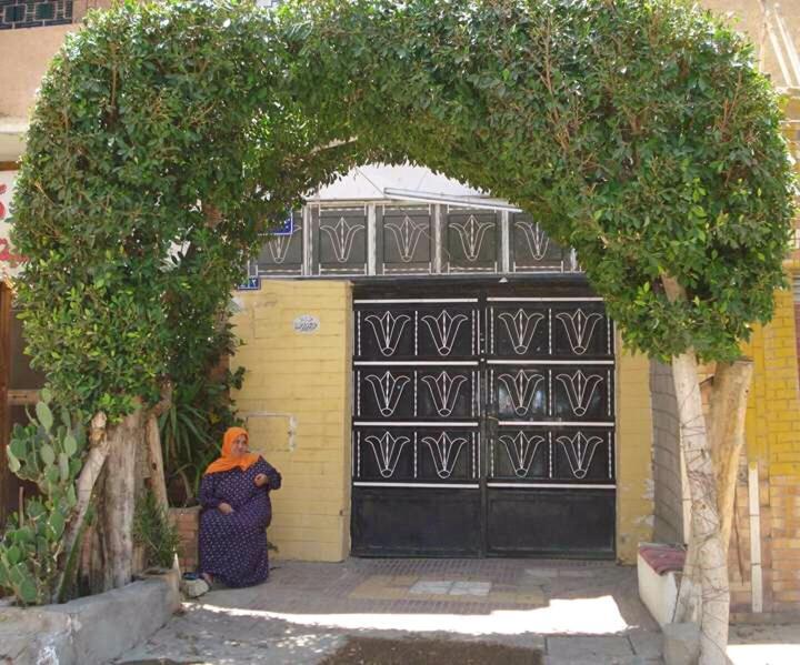 Abo Stait - Pyramid View Homestay Kafrat al Jabal Exterior photo